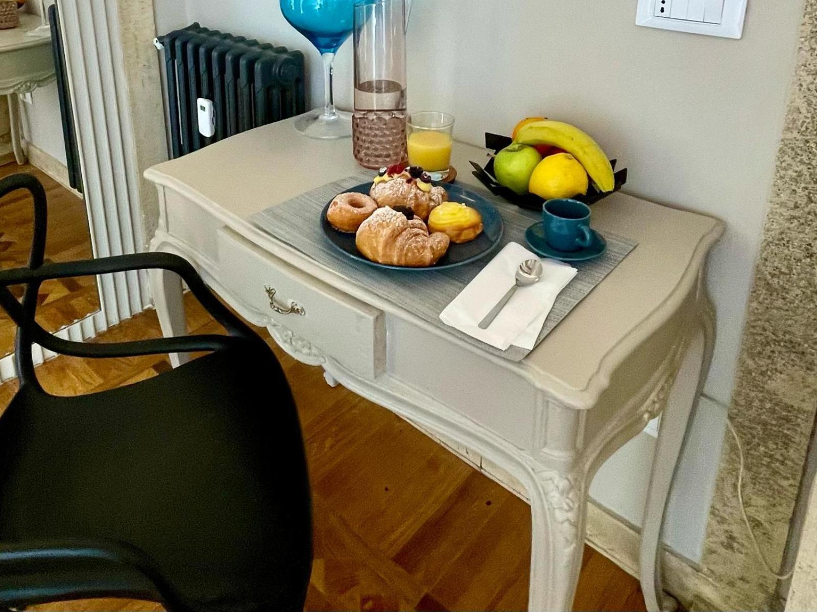 Pensión Z-archsuites Urbs Roma